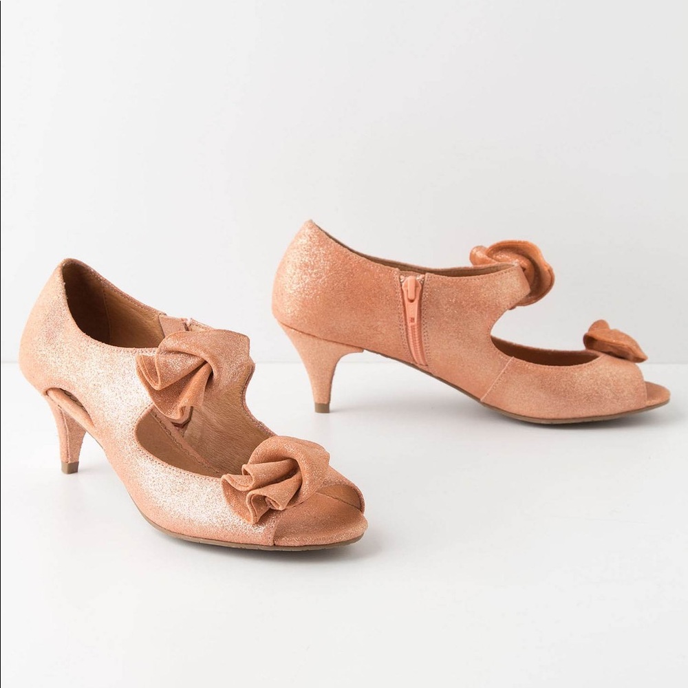 Anthropologie Mrs Albright Calla Kitten Heels
